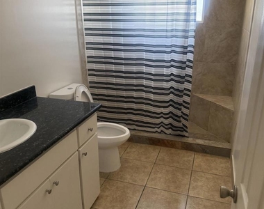 528 Palomar Street - Photo Thumbnail 9