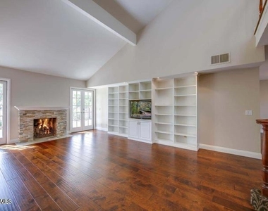3046 Winding Lane - Photo Thumbnail 3