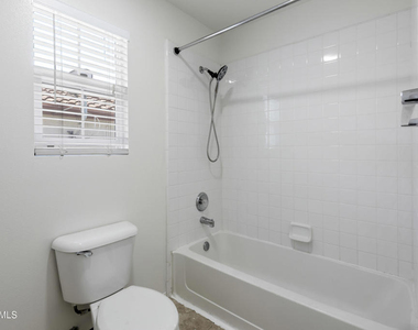 2946 Venezia Lane - Photo Thumbnail 26