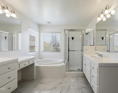 2946 Venezia Lane - Photo Thumbnail 19