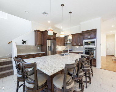 2946 Venezia Lane - Photo Thumbnail 12