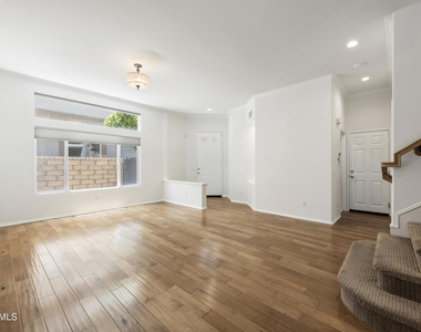 2946 Venezia Lane - Photo Thumbnail 5