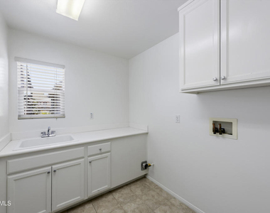 2946 Venezia Lane - Photo Thumbnail 27