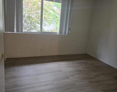 3166 Black Hills Court - Photo Thumbnail 18