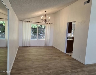 3166 Black Hills Court - Photo Thumbnail 6
