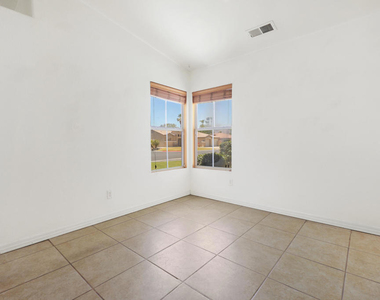 47820 Calle Zafiro - Photo Thumbnail 14