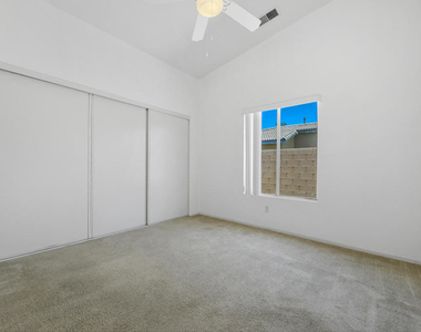 47820 Calle Zafiro - Photo Thumbnail 23
