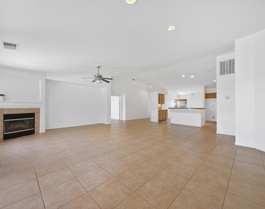 47820 Calle Zafiro - Photo Thumbnail 6