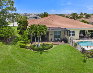 17132 Sw Ambrose Way - Photo Thumbnail 10