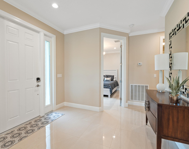 17132 Sw Ambrose Way - Photo Thumbnail 12