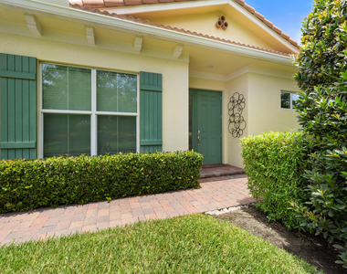17132 Sw Ambrose Way - Photo Thumbnail 6