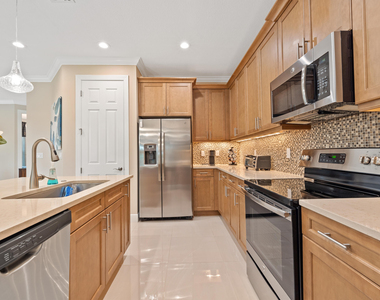 17132 Sw Ambrose Way - Photo Thumbnail 17