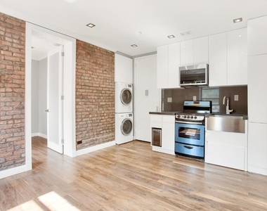 East 108th Street - Photo Thumbnail 1