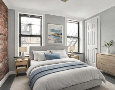 East 5th Street - Photo Thumbnail 5