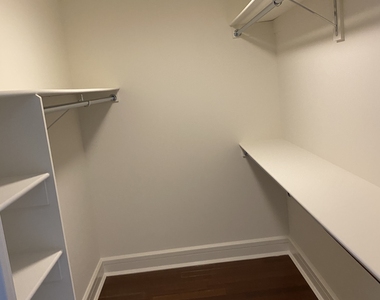 60 Riverside Boulevard - Photo Thumbnail 12
