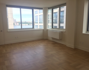400 West 63rd Street - Photo Thumbnail 4