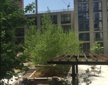 60 Riverside Boulevard - Photo Thumbnail 6
