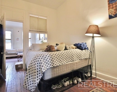 1154 Myrtle Avenue - Photo Thumbnail 6