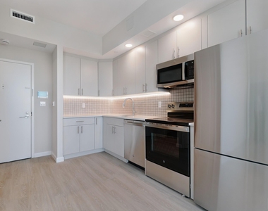 183-03 Hillside Avenue - Photo Thumbnail 11