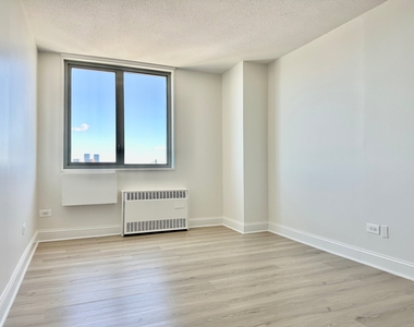 3333 Broadway - Photo Thumbnail 8
