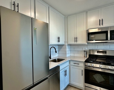 3333 Broadway - Photo Thumbnail 15