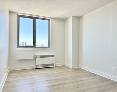 3333 Broadway - Photo Thumbnail 11