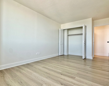 3333 Broadway - Photo Thumbnail 5