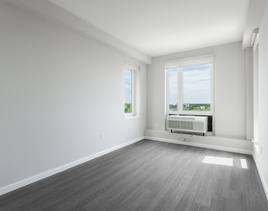 183-03 Hillside Avenue - Photo Thumbnail 7