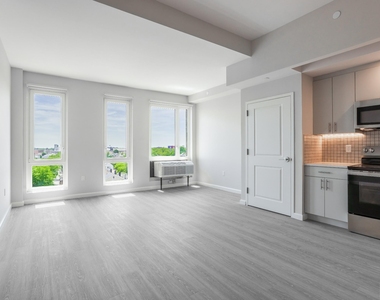 183-03 Hillside Avenue - Photo Thumbnail 1