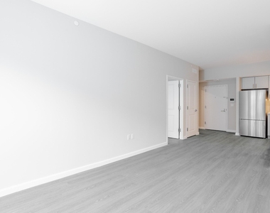 183-03 Hillside Avenue - Photo Thumbnail 8