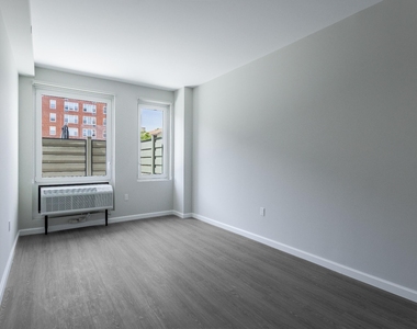 183-03 Hillside Avenue - Photo Thumbnail 9