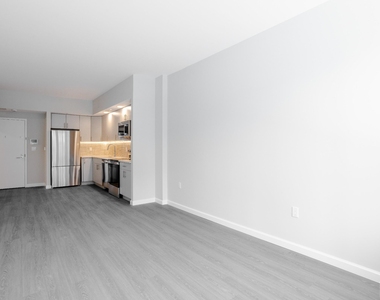 183-03 Hillside Avenue - Photo Thumbnail 7