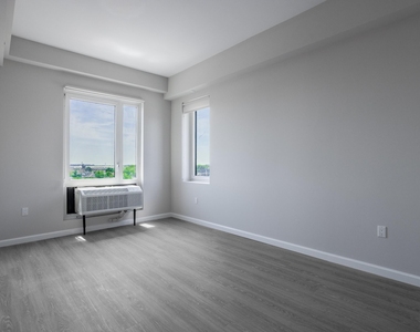 183-03 Hillside Avenue - Photo Thumbnail 6