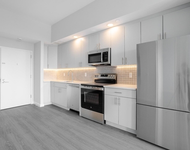 183-03 Hillside Avenue - Photo Thumbnail 2