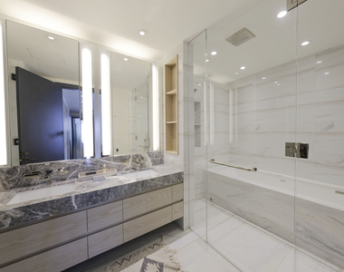 125  Greenwich St - Photo Thumbnail 7