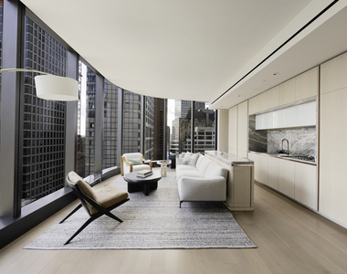 125  Greenwich St - Photo Thumbnail 1