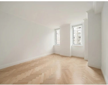 188 E 78th St - Photo Thumbnail 4