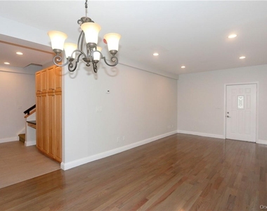 7 Meadow Street - Photo Thumbnail 3