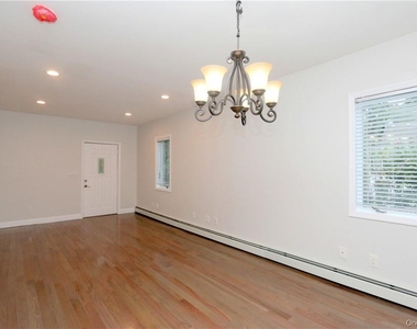 7 Meadow Street - Photo Thumbnail 2