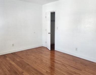 11 Coonley Court - Photo Thumbnail 9