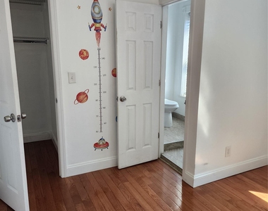 11 Coonley Court - Photo Thumbnail 11