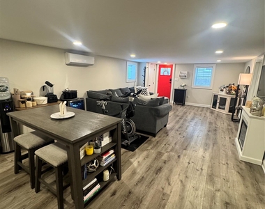 570 Monroe Boulevard - Photo Thumbnail 10