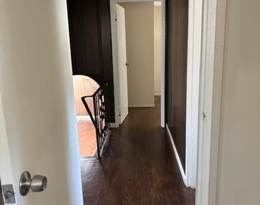 25 Nostrand Avenue - Photo Thumbnail 6