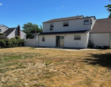 25 Nostrand Avenue - Photo Thumbnail 10