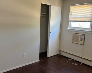 25 Nostrand Avenue - Photo Thumbnail 5