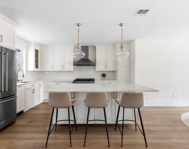 20 Hollywood Place - Photo Thumbnail 11