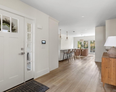 20 Hollywood Place - Photo Thumbnail 9