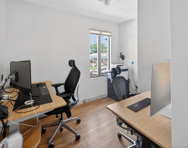 1425 Burton Street - Photo Thumbnail 17