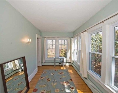86 Cliff Road - Photo Thumbnail 5
