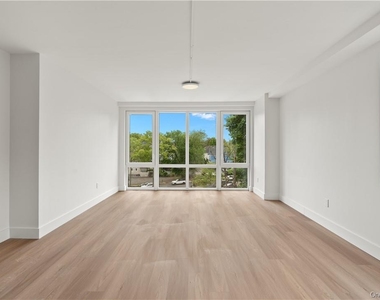 1 Lyon Place - Photo Thumbnail 8